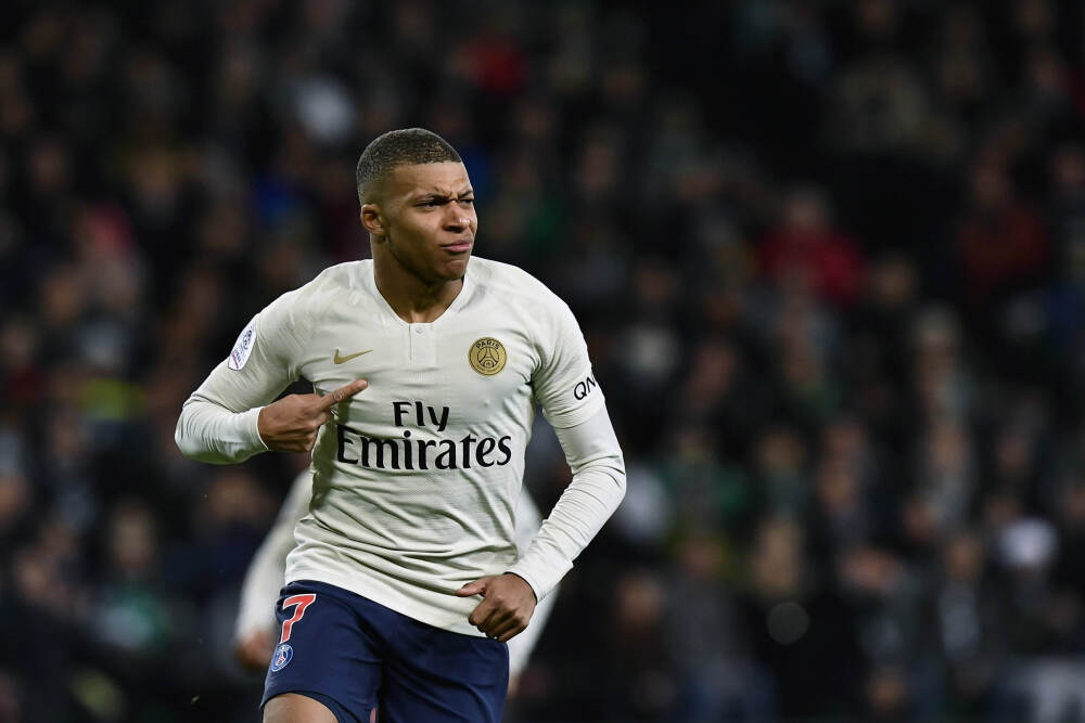 特朗普称一支舰队正向伊朗方向航行